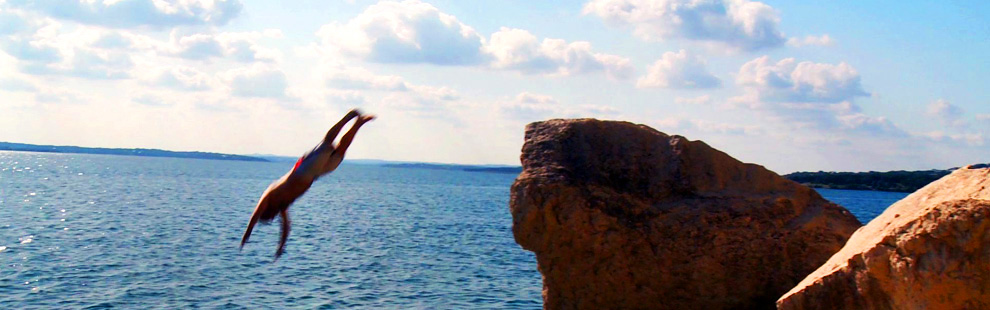 chet dives into canyon lake