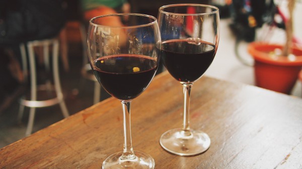 wine-890371_1920
