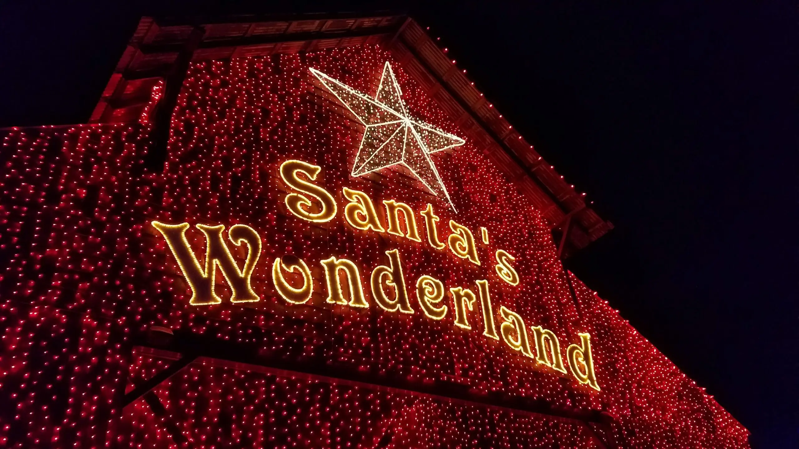 Walking in a Santa’s Wonderland